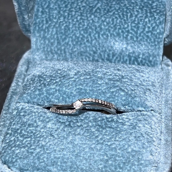 Diamond Promise Ring - Picture 3 of 5